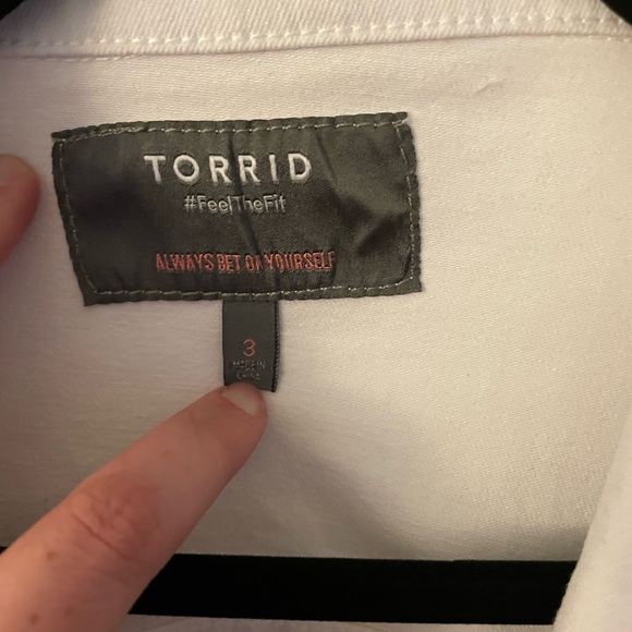 Torrid 3X White Denim Jacket - Picture 2 of 3